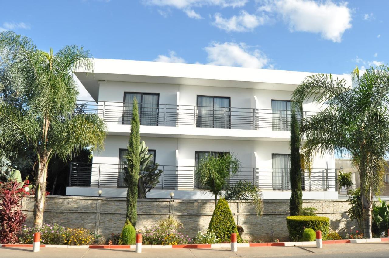 Hotel Sky Blue Mada Alasora Exteriér fotografie